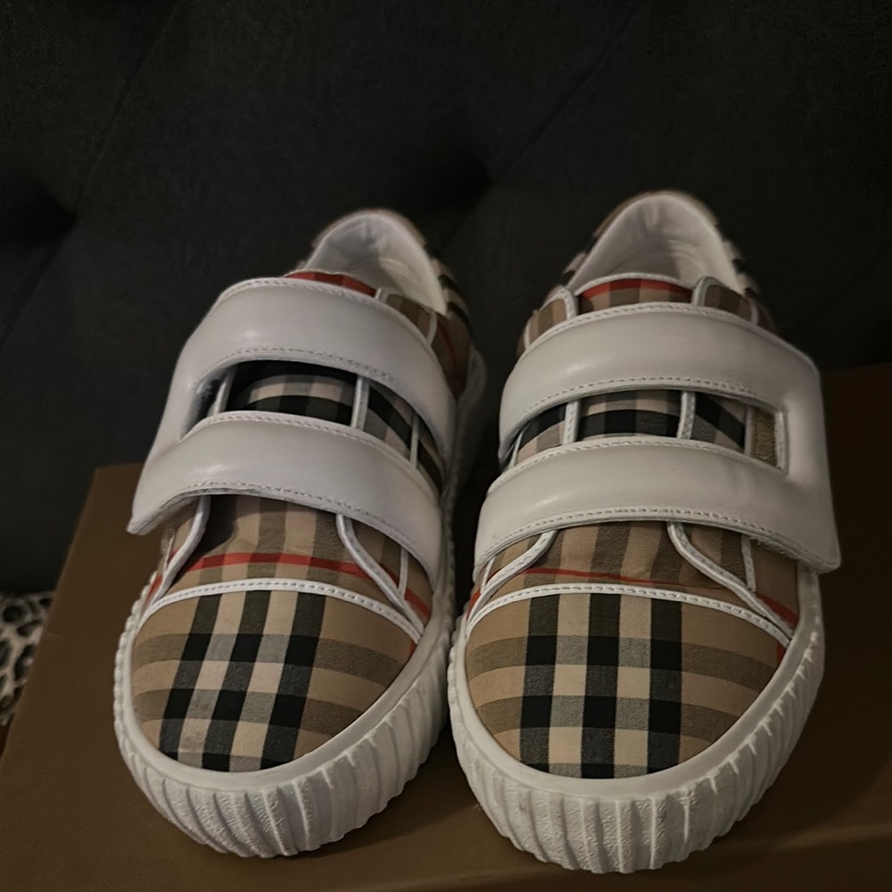 Burberry White and Tan Sneakers with Velcro Straps